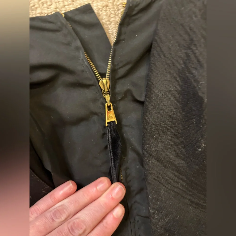 ****SOLD*** Louis Vuitton Fall 2009 Runway Black Dress with Pink Sash - Picture 9 of 11